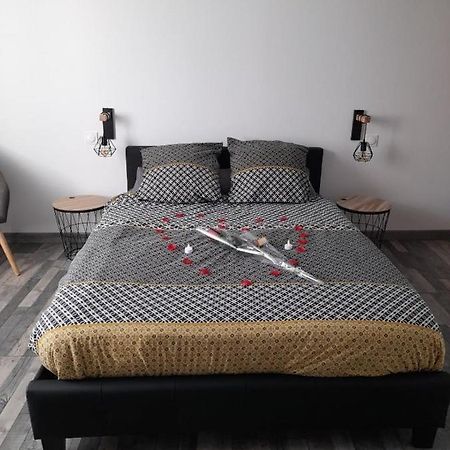 Nuit Romantique Saint-Christophe-en-Brionnais Εξωτερικό φωτογραφία